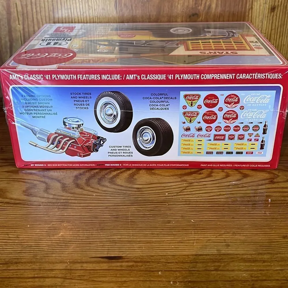 Coca Cola 1941 Plymouth Coupe‎ AMT1197M Plastics Car/Truck 1/25